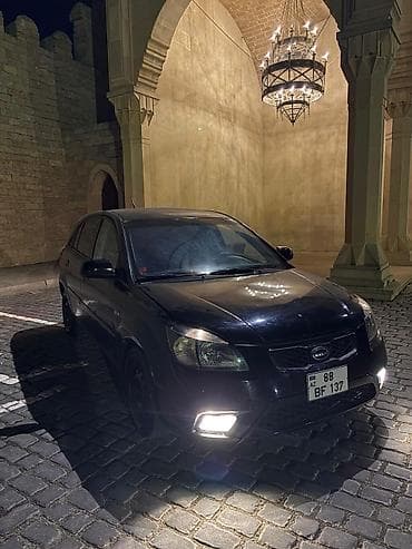 bmw e60 m: Kia Rio: 1.5 l | Hetçbek — 1
