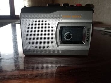 🎧 Təsviri: Bu Vintage Sony TCM-150 kaset yazıcısı analoq texnologiya