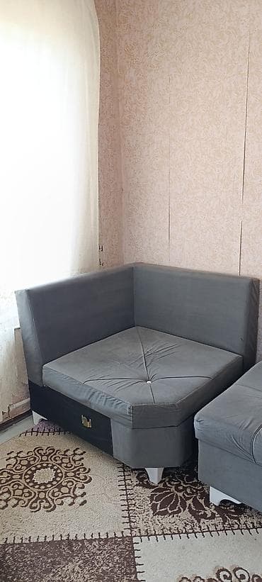 Divan və kreslo dəstləri: Künc divan dəsti – 2 modul - Rəng: tünd boz (boz-açıq boz detal və ağ — 1