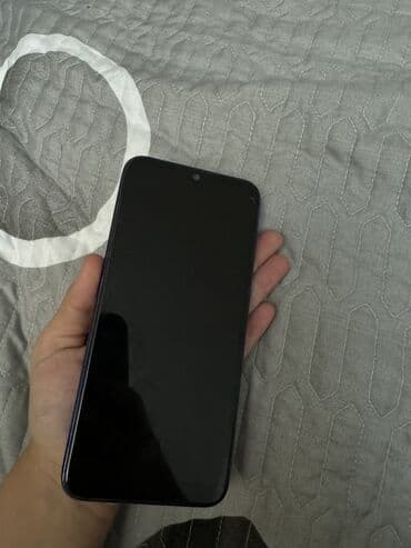 işdəmiş telfon: Redmi 8, 32 GB, rəng - Göy, Qırıq — 2