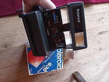 duymə kamera: Polaroid 636 Closeup və Samsung Fino 20 DLX fotoaparat dəsti - — 2