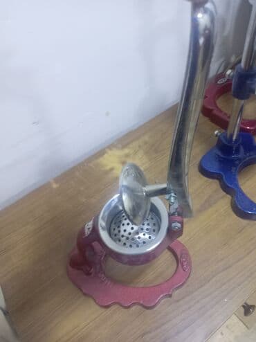 nar soku cəkən: Sitrus presi – əl ilə işləyən mexaniki model - Material: Döküm gövdə — 1