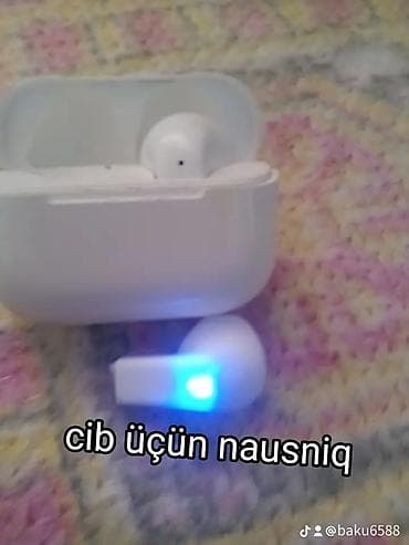 Tam simsiz Bluetooth qulaqcıq dəsti - Kompakt şarj qutusu ilə gəlir –