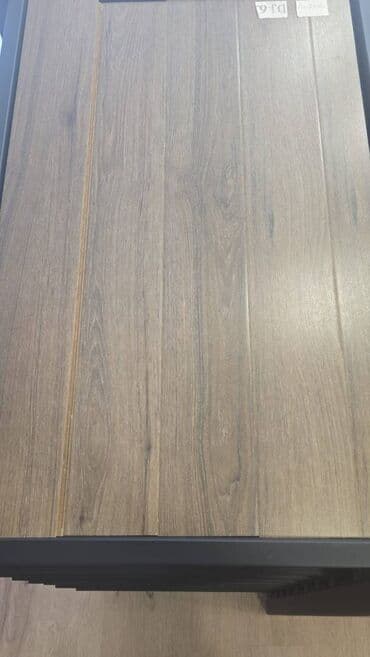 Salam Vyetnam istehsali Spc Laminat. Adi laminat deyil,plastikdi