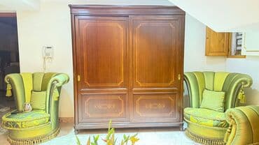 Kreslolar: İşlənmiş, Açılan, Düz dolab, Qarderob, paltar dolabı — 1