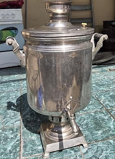 smavar: 🟥 Klassik latun samovar 50 litrlik 💯 Defektsiz, tər təmiz və işləkdir — 2