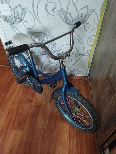 28 lik velosiped: Uşaq velosipedi – 16 düym - Çərçivə: polad, mavi rəng - Təkərlər: 16" — 2