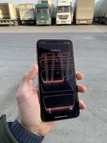 iphone 5s satış: IPhone 11 Pro Max, 64 GB, Qızılı, Face ID — 3