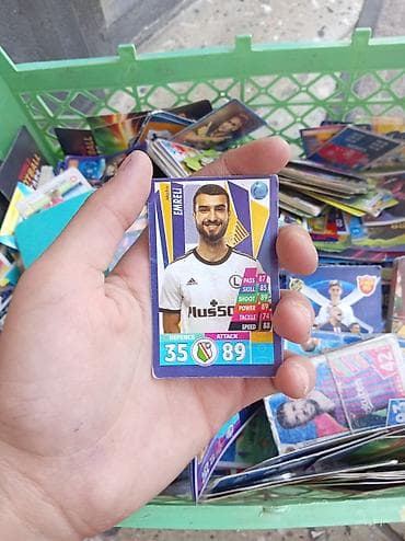 Salam illərdir yığdığım kartları satıram 5 minə yaxın kartım var real — 6