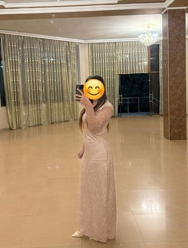 Zərif gecə/libas - Rəng: şampan/bej tonları - Uzunluq: yerə qədər