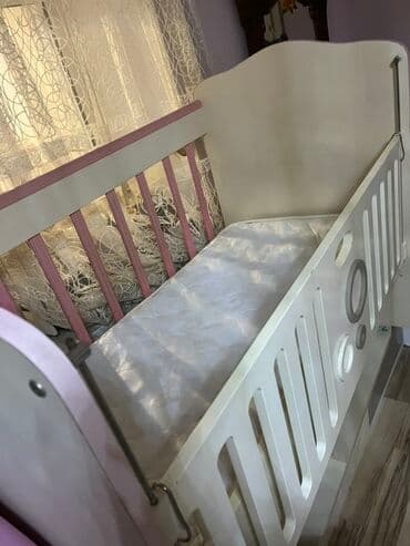 Qız üçün, Beşik, Komod