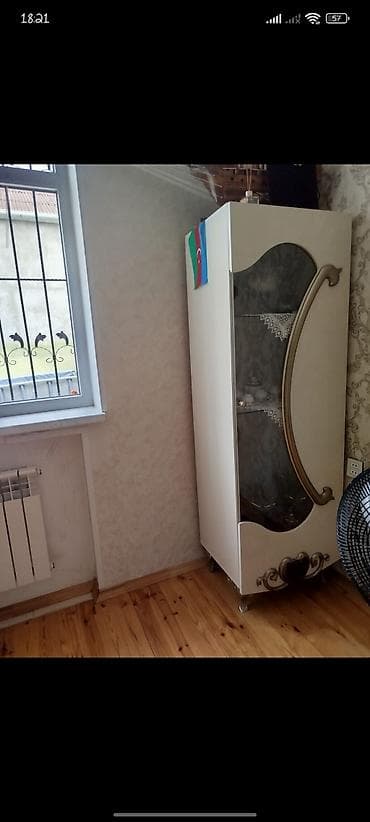 Мебель: Əlavə olaraq bu destin televizor altı da satılır.Qiymətə daxildir.Əla — 3