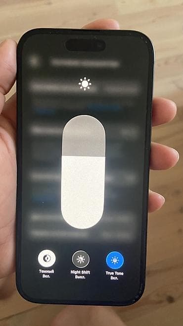 apple mac mini: IPhone 15, 128 GB, Qara, Face ID — 5