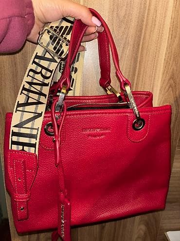 Çiyin çantası, Emporio Armani, Yeni