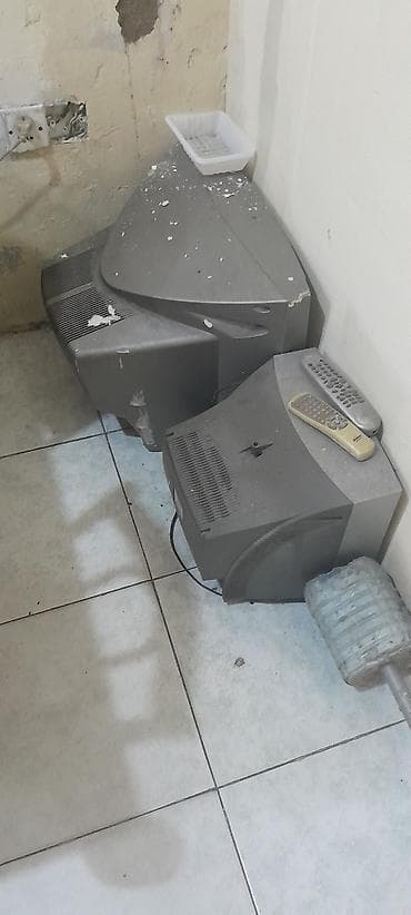 berlin televizor: Məhsul: Köhnə tip kineskop (CRT) televizorlar dəsti Təsvir: - 2 ədəd — 1