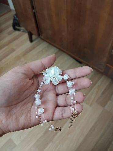 sac aksesuarı: Çiçək detallı yepyeni qolbaq — 1