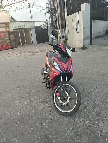 disk: Yongfu skuter/moped - Kuzov rəngi: qırmızı-qara - Nömrə lövhəsi: “00 — 3