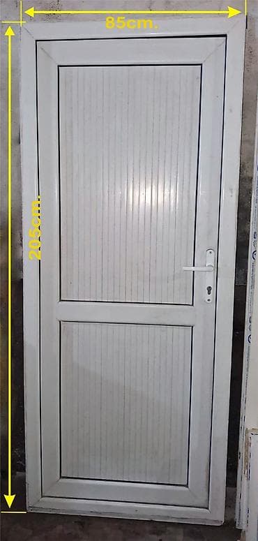 Məhsul: Ağ PVC qapı və kiçik pəncərə dəsti Xüsusiyyətlər: - Material