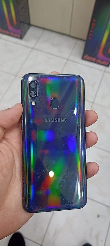 honor x8b 256: Samsung Galaxy A40, 64 GB, rəng - Qara, Barmaq izi — 2