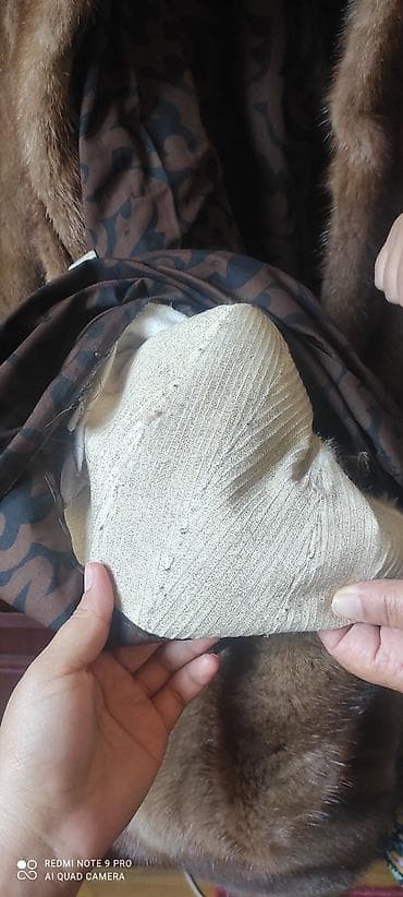 usta geyimi: John Dedis “Furs by JD” qadın kürkü - Material: təbii xəz (şinşilla — 4