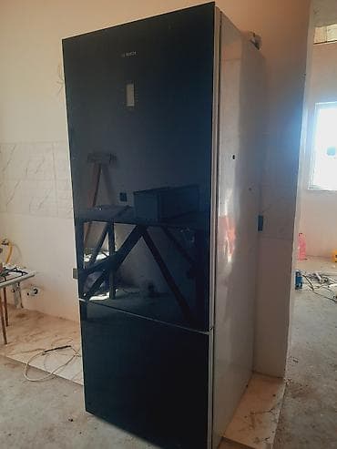 İşlənmiş 2 qapılı Bosch Soyuducu Satılır, rəng - Qara