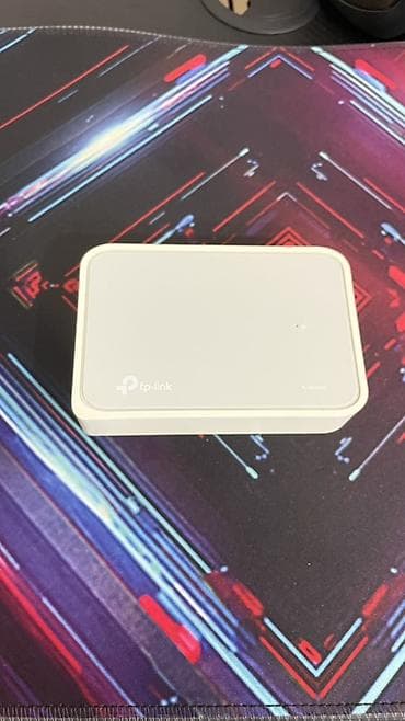 TP-Link 5-portlu Fast Ethernet Switch - Model: TP-Link TL-SF1005D (5