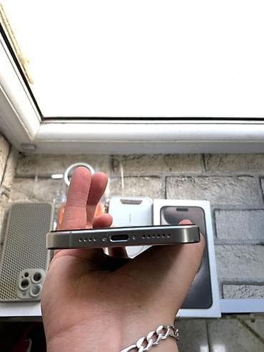 dubai variant iphone: IPhone 15 Pro Max, 256 GB, Natural Titanium, Face ID — 5