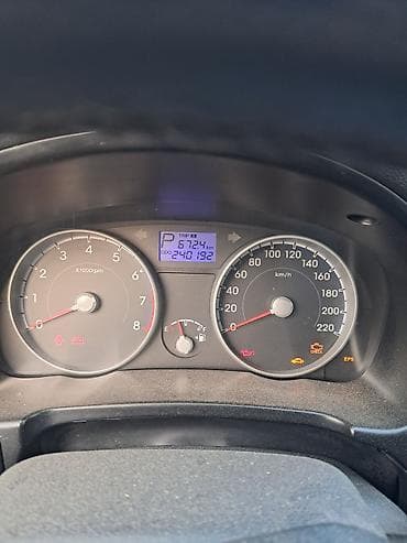 city coco scooter: Hyundai Accent: 1.4 l | 2010 il Sedan — 8