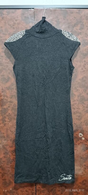 hicablı geyimlər: Bütün geyimler 5 manatdir. Hamisi kiçik ölçülərdi. 12-13-14 taş — 7