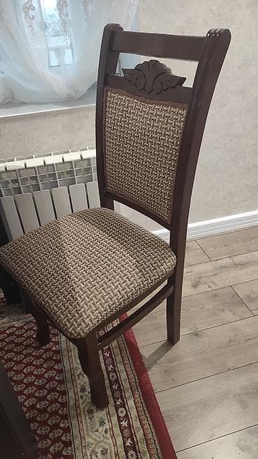 Qonaq otağı üçün, Qatlanmayan, Stul