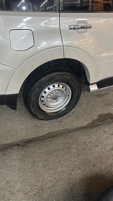 prado diski: Mitsubishi Pajero üçün orijinal polad disk və təkər komplekti. Uyğun — 4