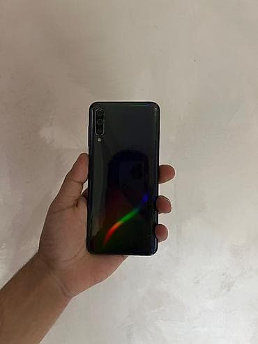 samsunq s2: Samsung Galaxy A50, 64 GB, rəng - Qara, İki sim kartlı — 6