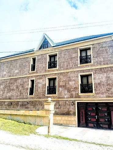 2 otaqlı, 100 kv. m, Orta təmir