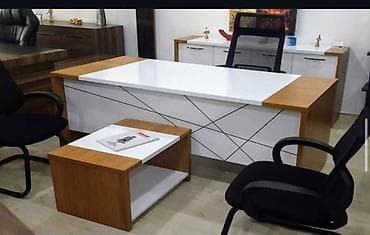 Müasir ofis üçün masa dəsti.kreslolar daxil deyil. !!! kreslolar