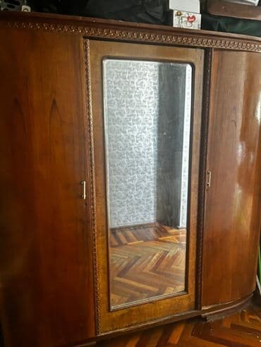 qab şkafı: İşlənmiş, Açılan, 3 qapılı Düz dolab, Qarderob, paltar dolabı, Rusiya — 1