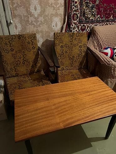 membran mebel nədir: Qonaq otağı üçün, İşlənmiş, Açılmayan, Dördbucaq masa, 2 stul — 2