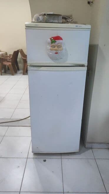 Soyuducu tam işləkdir. Usda mali deyil abyektden satilir.Qiymet 130