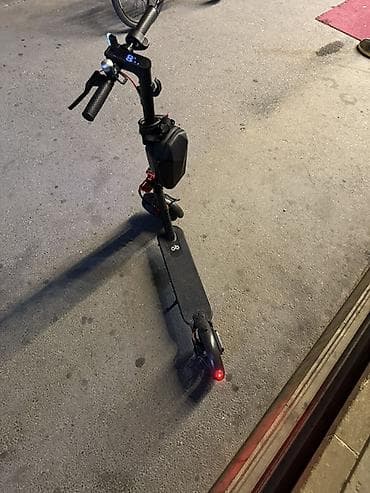 İşlənmiş Elektrik samokat 8", 351 - 500 Vt, 26 - 35 km/s — 4