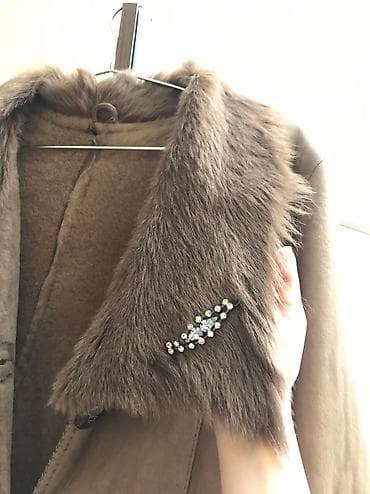 Женская одежда: Dublonka əla vəziyyətdədir.Cəmi 3 dəfə toya geyinilib.ölçüsü 4xl, yəni — 1