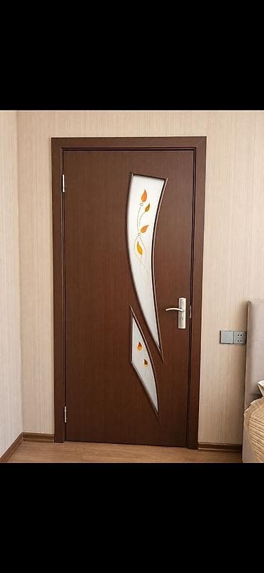 4 eded qapi satilir . Cerciveli 205 x95 sm. Qiymeti 40 azn her
