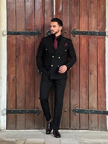 reqs paltarı: Kişi kostyum dəsti – qara rəngdə, ikiqat düymələmə (double-breasted) — 2