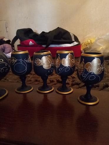 Mavi-qartal tonlarında dekorativ qrafin və qədəh dəsti - Tərkib: 1 — 2