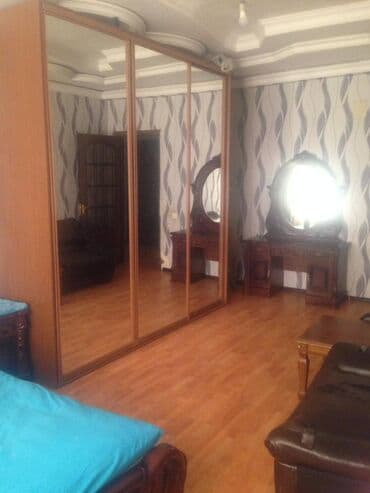 8 mikrorayon: Nəsimi rayonu 8 noyabr metrosunun yaxınlığında 17 mertebeli binanın — 1