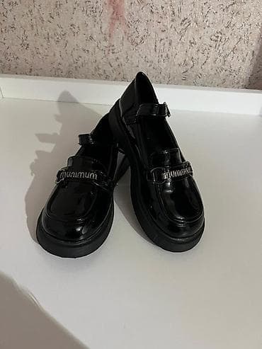 35 razmer qız üçün laklı qara loafer ayaqqabı - Parlaq (lak) üst