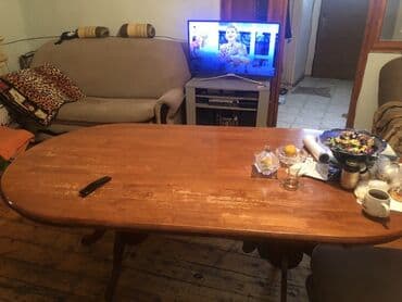 деревянные столы стулья: Гостиный стол, Б/у, Нераскладной, Дерево, Овальный стол — 1