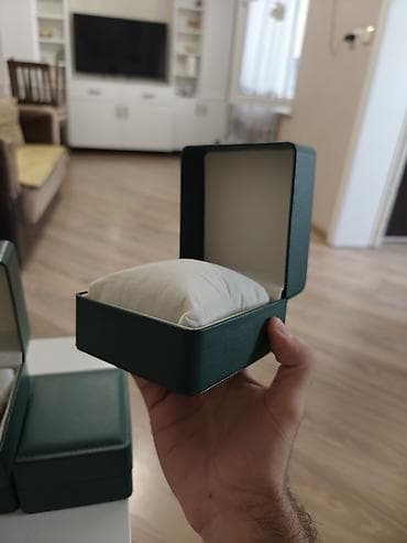 saat roleks: Orta - iri ölçülü saat qutuları – yaşıl rəng, yastıqlı, tək saatlıq - — 3