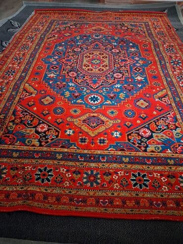 mebellər və qiymətləri: Uzunlugu 2,85
eni 1,93
islenmis
kohne xalca — 1