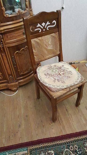 Qonaq otağı üçün, Qatlanmayan, Stul