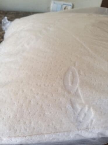 tük yastıq: Özdiləkdən ortopedik yastıq 90₼ Hərcür yorgan döşək yastıq və yataq — 3