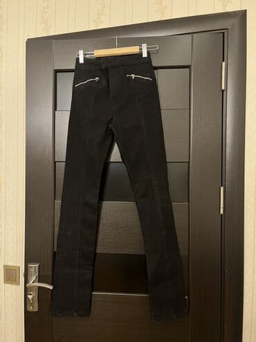 9 sinif azerbaycan dili: Zara yan cibləri ve arxa eteklerde zamok olan, dar, uzun qara cins — 2